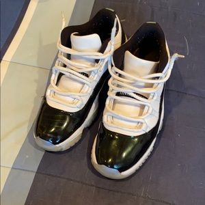 Jordan 11 Low Emerald